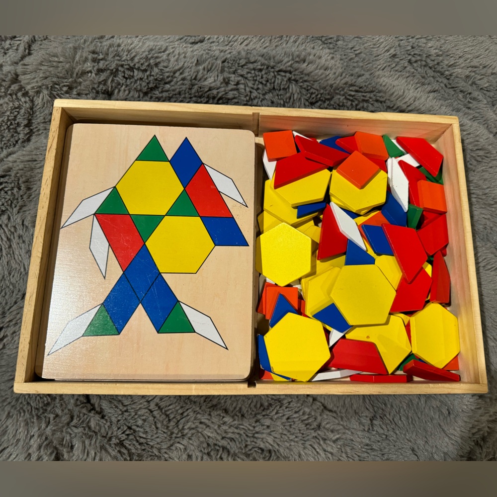 Melissa & Doug Pattern Blocks & Boards Learning Toy - Picture 3 of 4